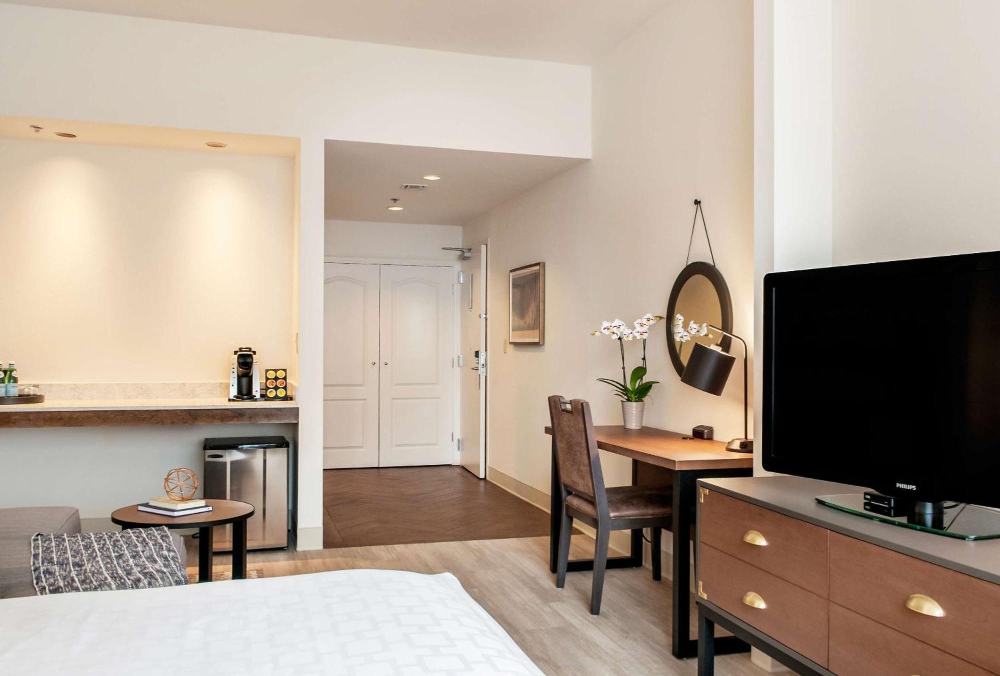 St Charles Coach House, Ascend Hotel Collection New Orleans Esterno foto