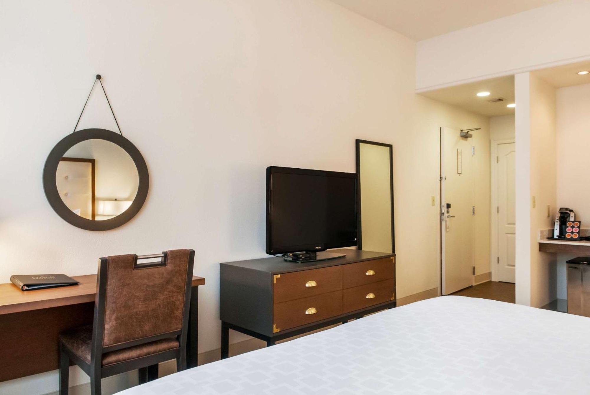 St Charles Coach House, Ascend Hotel Collection New Orleans Esterno foto