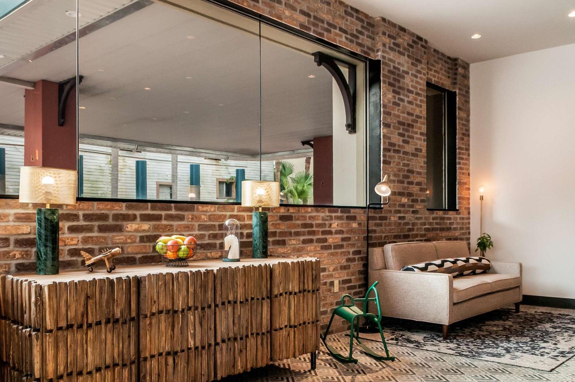 St Charles Coach House, Ascend Hotel Collection New Orleans Esterno foto